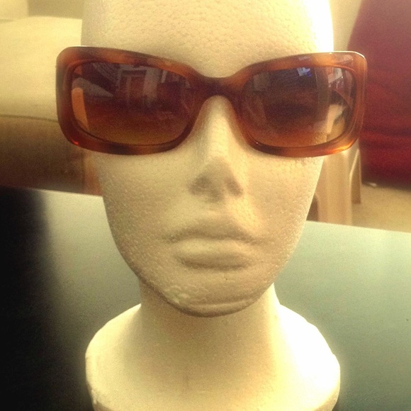 ❤️FLASH SALE!!❤️ 😎 Chanel Designer Sunglasses - Picture 6 of 6